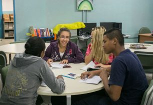 Secretário da Educação inaugura três unidades do Programa Creche Escola