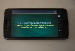 Professores passam por formação para a inclusão do caderno digital