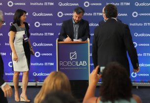 Parceria com multinacional beneficia 450 alunos da rede