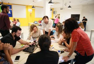 Dinâmica na EFAPE debate Inova Educação com coordenadores da rede