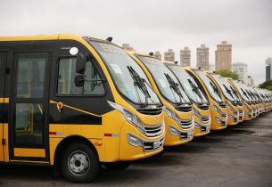 Educação entrega 180 ônibus para o transporte escolar de municípios paulistas