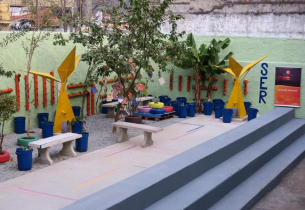 Oficina de educação ambiental transforma horta comunitária de escola na capital