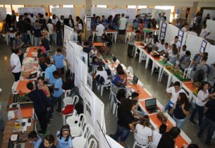 Feira de Ciência e Tecnologia da USP reúne projetos, ideias e mais de 700 alunos