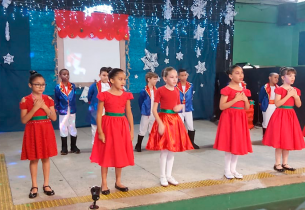 Comunidade escolar se une no “Natal de Luz” da Escola Estadual Alvino Bittencourt