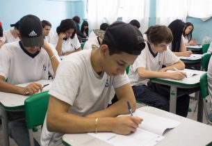 Alunos do ensino médio da rede estadual já podem acessar material de estudos para o ENEM