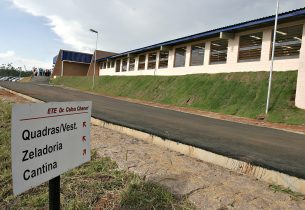 Etecs e Fatecs produzem material de limpeza no combate à Covid-19