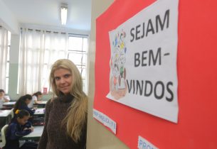 Educação anuncia pagamento adicional a professores que estenderem carga horária na volta às atividades presencias opcionais em 8 de setembro