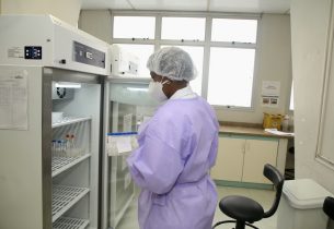 Centro da Unicamp produzirá enzimas para teste de saliva para COVID-19