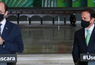 Governo de SP contrata psicólogos para atender professores e estudantes