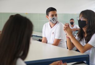 Escolas começam a retomar atividades presenciais opcionais