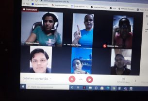 Voluntária ensina Libras em escola estadual de Sorocaba por conta de mãe de aluno com deficiência auditiva