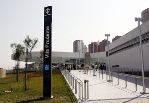 Exposição Fotografia de Rua chega à estação Vila Prudente do Metrô