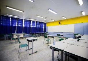 Secretário da Educação visita escolas em Guarulhos para verificar protocolos de segurança de volta às aulas presenciais
