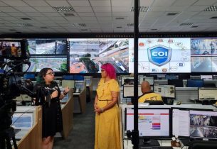 Seduc grava vídeo aula no Centro de Operações Integradas