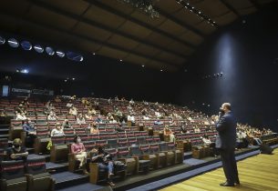 Secretário da Educação se reúne com 91 Dirigentes Regionais de Ensino