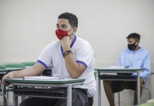 Governo de SP autoriza volta presencial do ensino superior para o 2º semestre