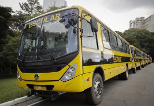 Educação SP entrega 78 ônibus escolares a 73 municípios paulistas