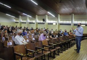 Secretário da Educação participa de encontro com diretores de escolas da rede estadual em Americana