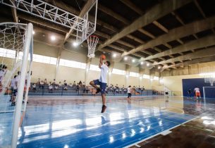 Escola estadual da zona sul ganha nova quadra poliesportiva