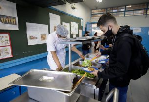 Dia Nacional da Alimentação na Escola é comemorado com um cardápio mais saudável na rede estadual
