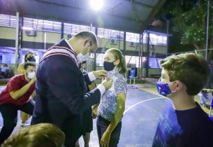 Docente da região de Birigui é homenageada com medalha MMDC Caetano de Campos