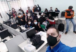 Alunos criam aplicativo para escola estadual da zona leste divulgar informações