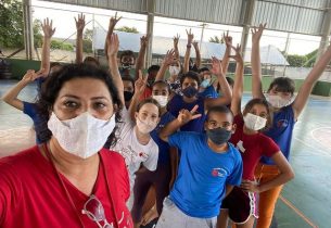 Professora da rede estadual é premiada no Prêmio Educador Nota 10