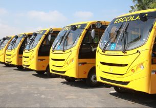 Governo de SP anuncia investimento de R$ 280,4 milhões na compra de 970 ônibus escolares e 119 caminhões frigoríficos
