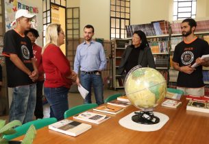 Secretária da Educação visita escola centenária em Itapetininga