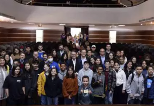 Educação SP comemora um ano de eletivas de turismo com estudantes da rede