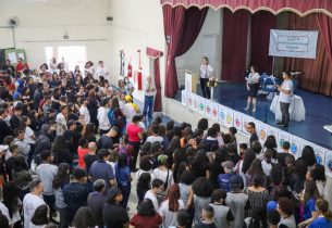 Diretoria de Ensino de Jacareí expõe ações do projeto Caminhos para a TransformAÇÃO