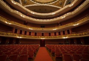 Finalistas do concurso Vozes pela Igualdade de Gênero se apresentam no Theatro Municipal de São Paulo
