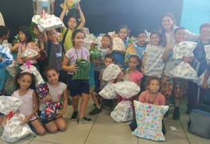 Papai Noel passou mais cedo: Escola de SP lê ‘cartinhas’ e realiza sonhos de crianças da zona leste