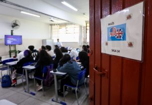 Curso de inglês gratuito e mais oito línguas: Educação de SP recebe inscrições para aulas de 2024