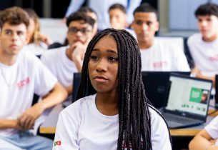 Educação de SP propõe estágio remunerado para alunos do Ensino Médio