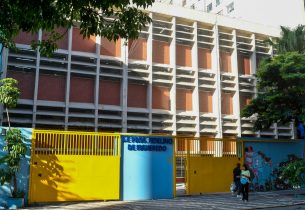 Parceria entre Educação de SP e Receita Federal fortalece a comunicação na rede estadual com a doação de celulares