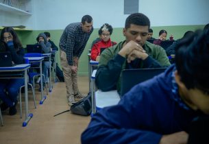 Emprego: Educação de SP abre inscrição de professores para tutoria de língua portuguesa e matemática para estudantes do 6º ao 9º ano