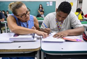 Educação de SP recebe prêmio em congresso internacional por capacitar a rede pública para o acolhimento de famílias atípicas