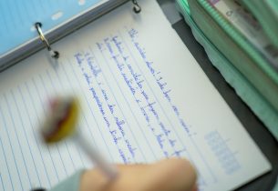 Educação SP adota tecnologia OCR para redações a partir de 2026