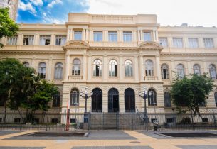 Emprego: Educação seleciona 10 mil estagiários para a rede estadual