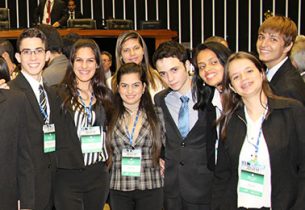 Alunos da rede são pré-selecionados para o Parlamento Jovem Brasileiro