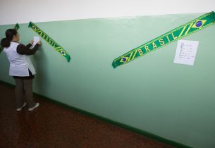 Copa do Mundo: escola decorada para os jogos