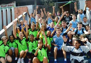 Escola forma medalhistas em campeonatos nacionais de handebol