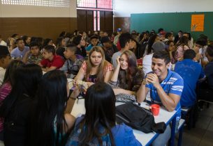 Pais e alunos se unem no primeiro dia de aplicação do Saresp