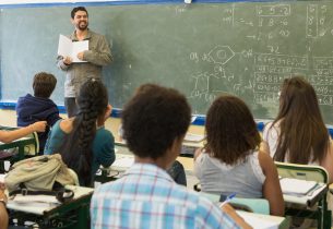 Em Areiópolis, secretário anuncia reforma de Escola Estadual