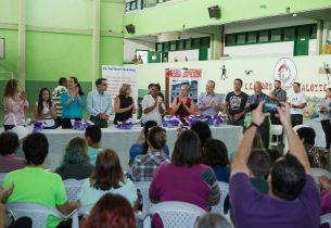 Idoso é homenageado por ministrar curso de massoterapia no Escola da Família