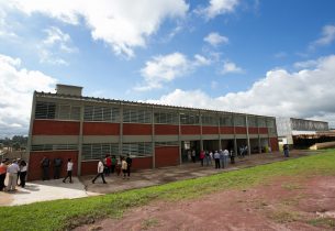 Região de São Carlos ganha nova escola para alunos do Ensino Médio