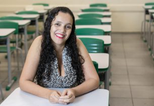 Grupo de ex-alunos se reencontra e relembra histórias vividas na unidade escolar