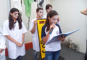 Projeto incentiva alunos a visitar e contar histórias para idosos