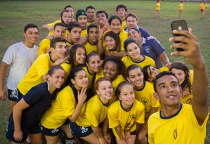 Rugby é aliado na educação de alunos em escola da rede estadual